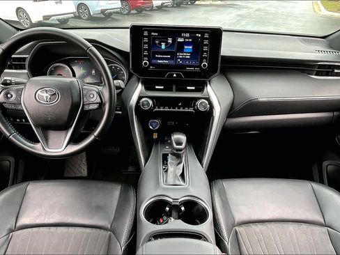 Used 2021 Toyota Venza XLE image 15
