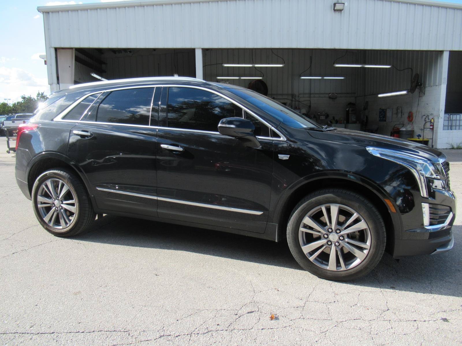 Used 2024 Cadillac XT5 Premium Luxury FWD image 2