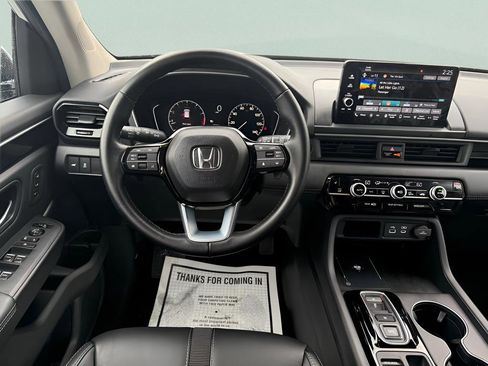 Certified 2025 Honda Pilot EX-L image 10