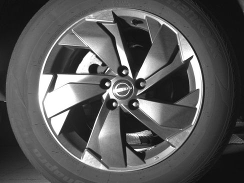 Used 2025 Nissan Rogue SV image 15