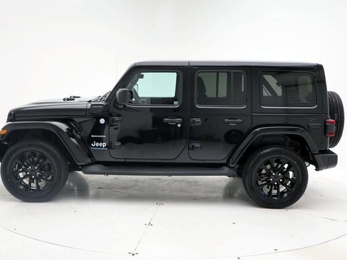 Used 2023 Jeep Wrangler Unlimited Sahara w/ Cold Weather Group image 5