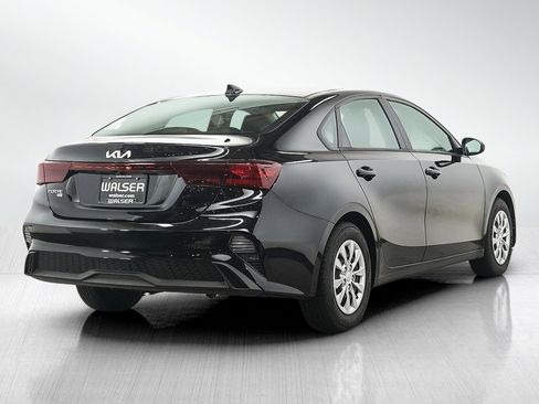 Used 2023 Kia Forte LX FWD image 5