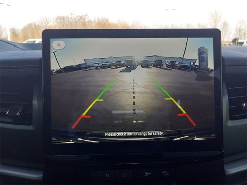 Used 2024 Ford Expedition XLT image 22