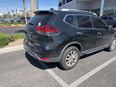 Used 2019 Nissan Rogue SV image 7
