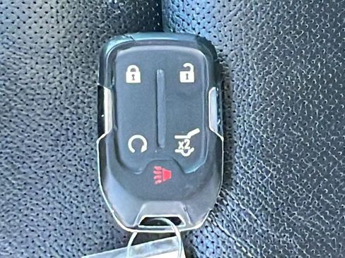 Used 2023 GMC Acadia SLT image 29