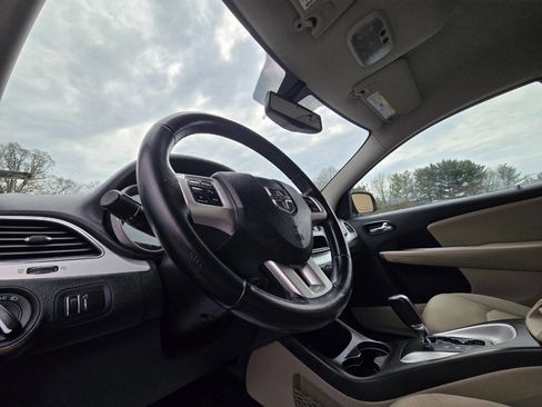Used 2016 Dodge Journey SE w/ Flexible Seating Group image 19