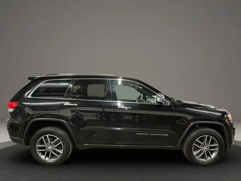 Used 2017 Jeep Grand Cherokee Limited AWD/4WD image 6