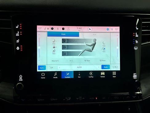 Used 2024 Jeep Wagoneer L Series II w/ Flexible Seating Group image 22