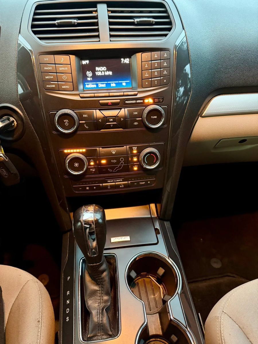 Used 2018 Ford Explorer FWD image 13