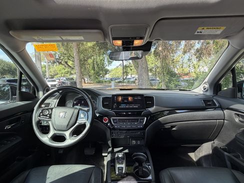 Used 2019 Honda Pilot Touring image 36