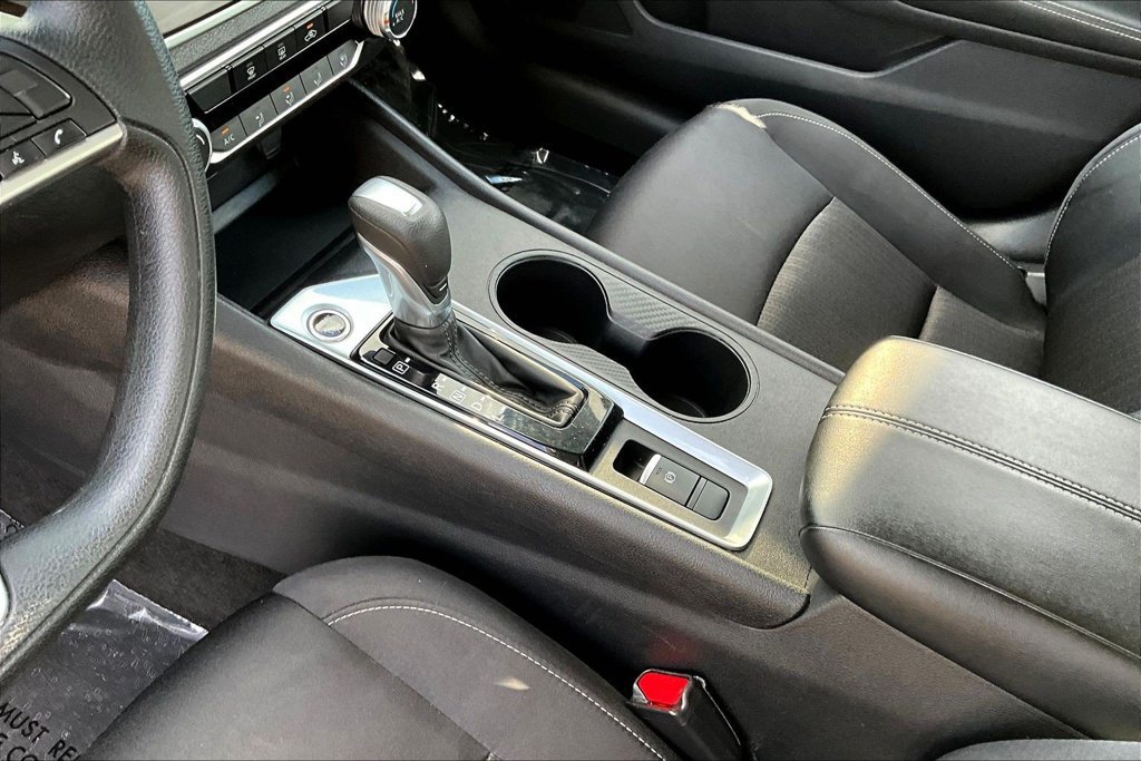 Used 2025 Nissan Altima 2.5 SV AWD/4WD image 20