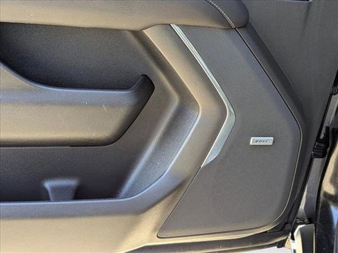 Used 2021 Chevrolet Tahoe Z71 w/ Z71 Signature Package image 12