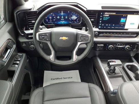 Used 2026 Chevrolet Silverado 1500 LTZ AWD/4WD image 4