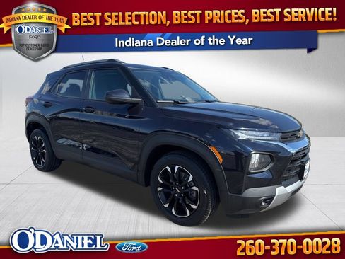 Used 2021 Chevrolet TrailBlazer LT w/ Driver Confidence Package FWD image 1