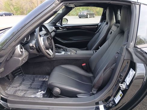 Used 2025 MAZDA MX-5 Miata RF Grand Touring RWD image 9