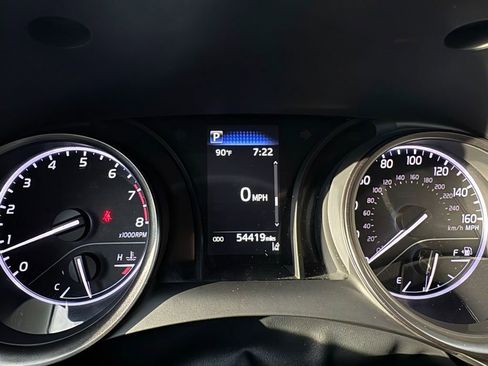 Used 2023 Toyota Camry SE FWD image 21