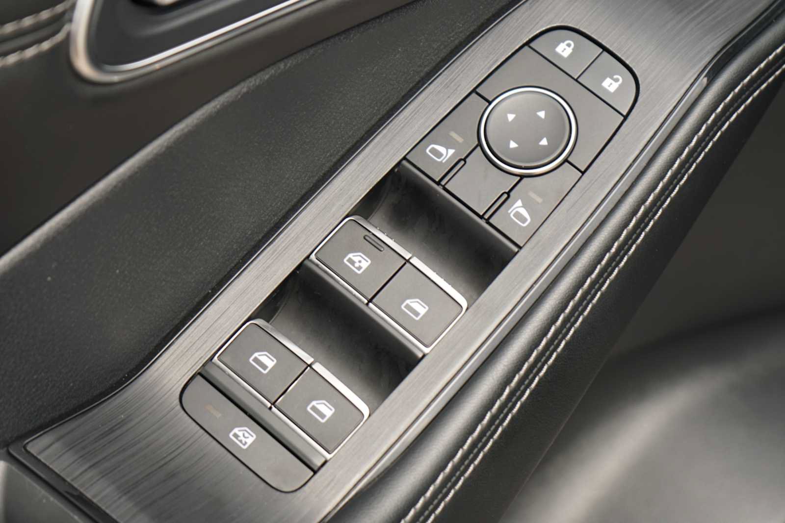 Used 2023 Nissan Rogue Platinum w/ Platinum Premium Package FWD image 15