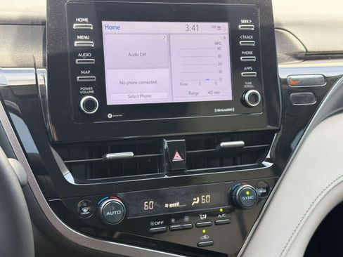 Certified 2024 Toyota Camry SE FWD image 22