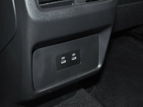 Used 2024 Nissan Rogue SV image 11