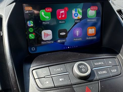 Used 2017 Ford Escape SE w/ Equipment Group 201A FWD image 2