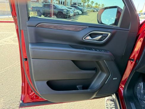 Used 2022 Chevrolet Suburban Z71 w/ Z71 Off-Road Package image 25