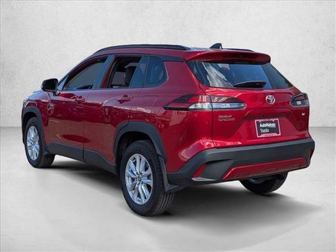 Used 2026 Toyota Corolla Cross LE image 8