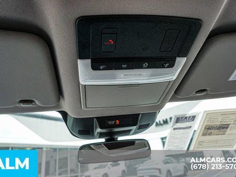 Used 2024 Nissan Rogue SV FWD image 33