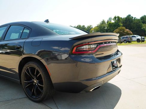 Used 2017 Dodge Charger R/T w/ Blacktop Package RWD image 20