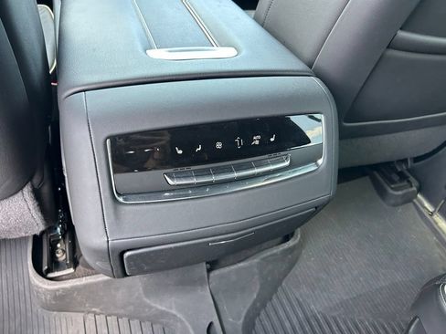 Used 2024 Cadillac Escalade Premium Luxury w/ Performance Package AWD/4WD image 46