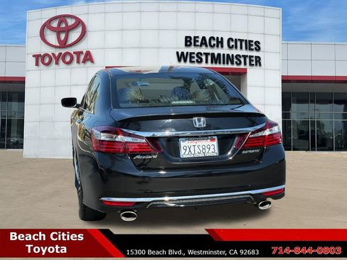 Used 2017 Honda Accord Sport image 9