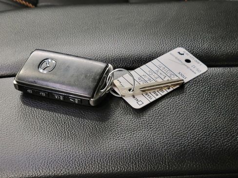 Used 2025 MAZDA CX-50 AWD 2.5 Hybrid w/ Premium Pkg image 28