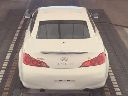 Used 2011 INFINITI G37 Sport w/ Premium Pkg image 3
