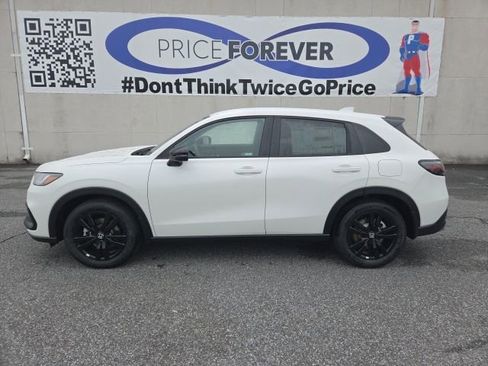 New 2026 Honda HR-V Sport image 2