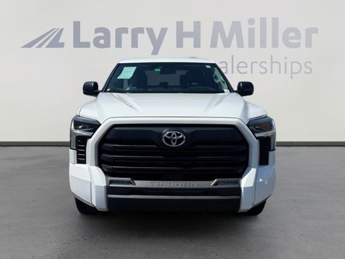 Used 2022 Toyota Tundra SR5 w/ SR5 Premium Package RWD image 8