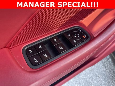 Used 2018 Porsche Panamera Turbo image 33