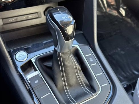 Certified 2023 Volkswagen Taos SE w/ Panoramic Sunroof Package image 26