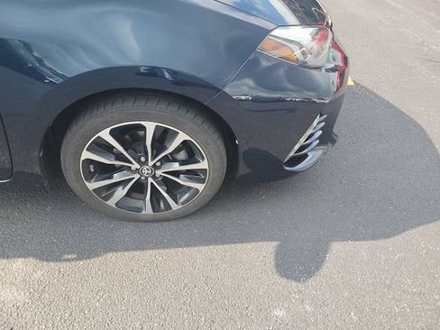 Used 2017 Toyota Corolla SE w/ Carpet Mat Package (TMS) FWD image 5