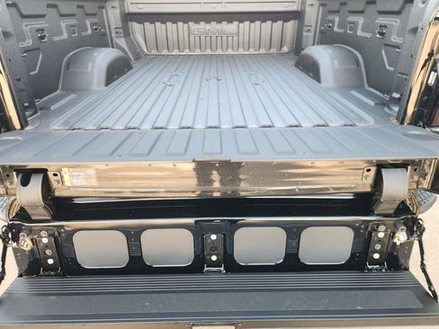 New 2026 GMC Sierra 2500 Denali w/ Denali Reserve Package AWD/4WD image 23