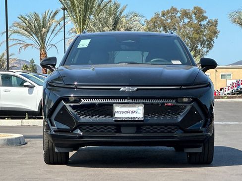 New 2025 Chevrolet Equinox EV RS image 9
