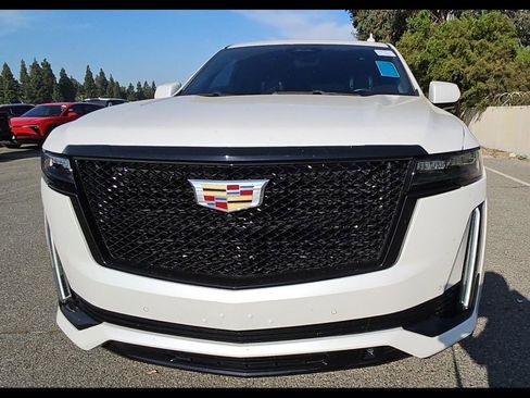 Used 2023 Cadillac Escalade Sport Platinum w/ Heavy-Duty Trailer Package image 2