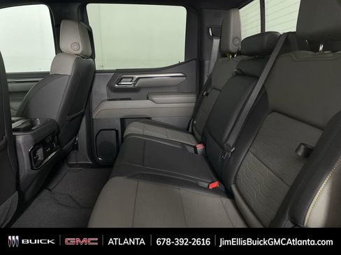 Used 2024 Chevrolet Silverado 1500 ZR2 image 25