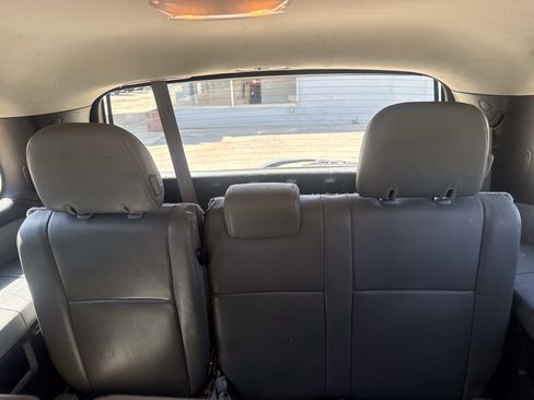 Used 2017 Toyota Sequoia SR5 AWD/4WD image 9