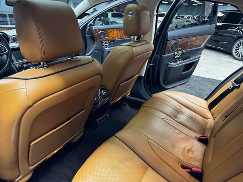 Used 2016 Jaguar XJ R-Sport image 41