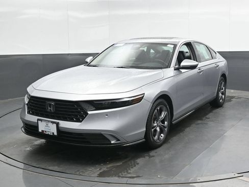 Used 2024 Honda Accord EX-L image 7