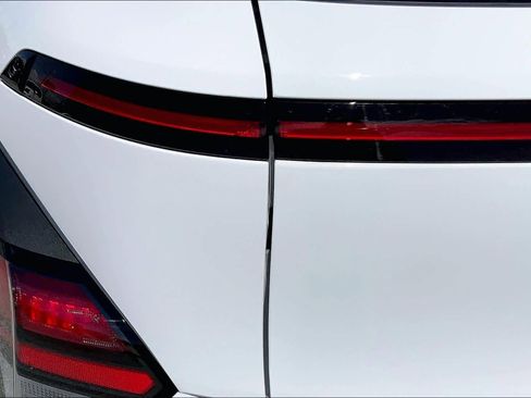 Used 2024 Hyundai Kona SEL FWD image 27