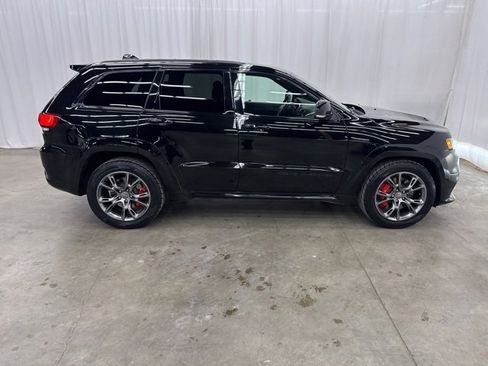 Used 2019 Jeep Grand Cherokee SRT image 31