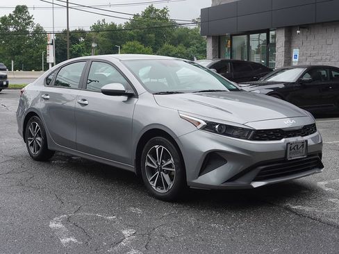 Used 2022 Kia Forte LXS FWD image 39