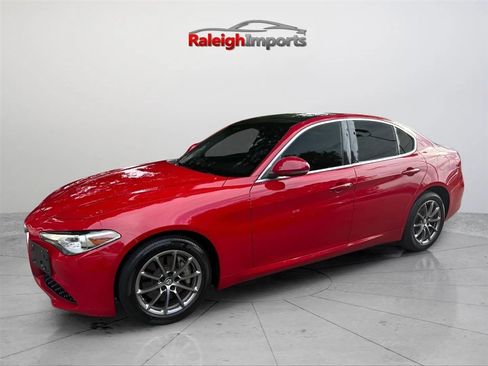 Used 2019 Alfa Romeo Giulia AWD image 23
