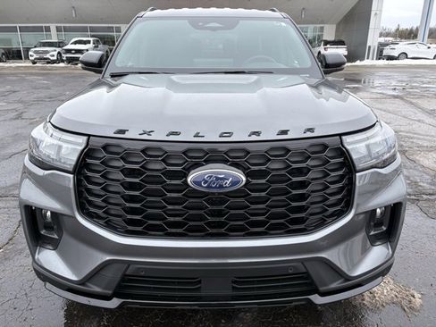 Used 2025 Ford Explorer ST-Line image 10
