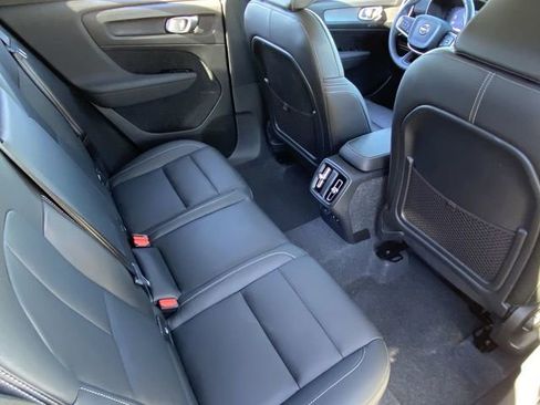 Certified 2025 Volvo XC40 B5 Core w/ Protection Package Premier AWD/4WD image 16